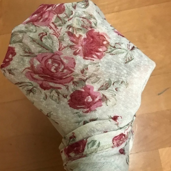 Sheer Loose Floral Crop Top size small - Picture 7 of 7